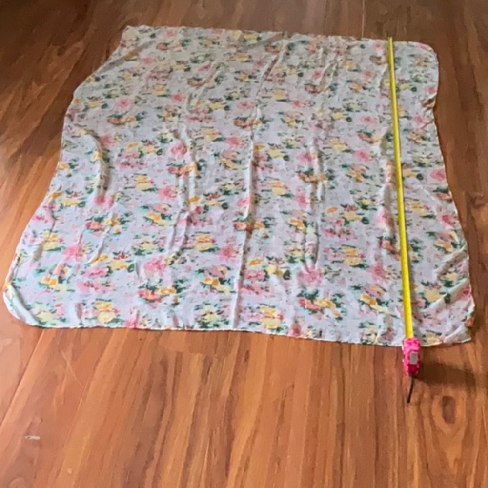SCARF - Picture 5 of 10